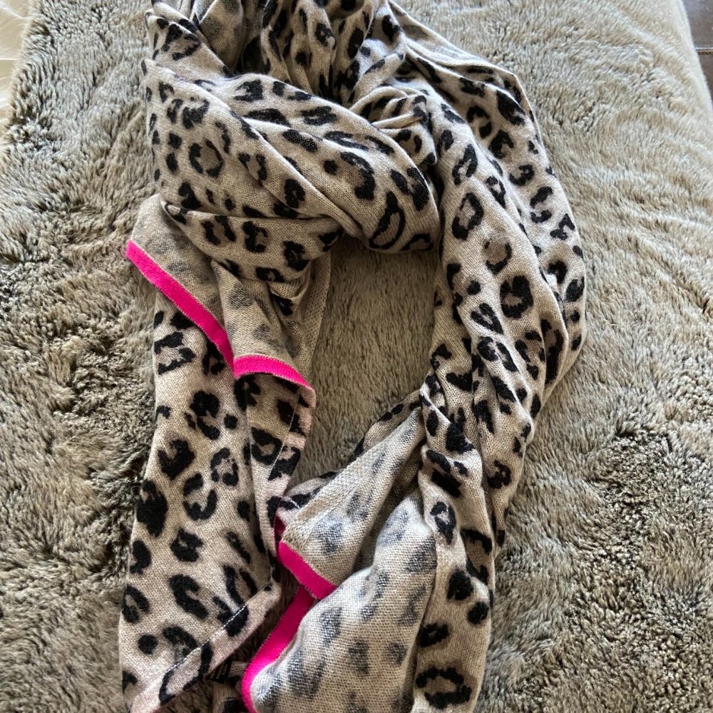 NWT Charter Club Luxury 100% Cashmere Leopard Print Oversized Scarf/Wrap